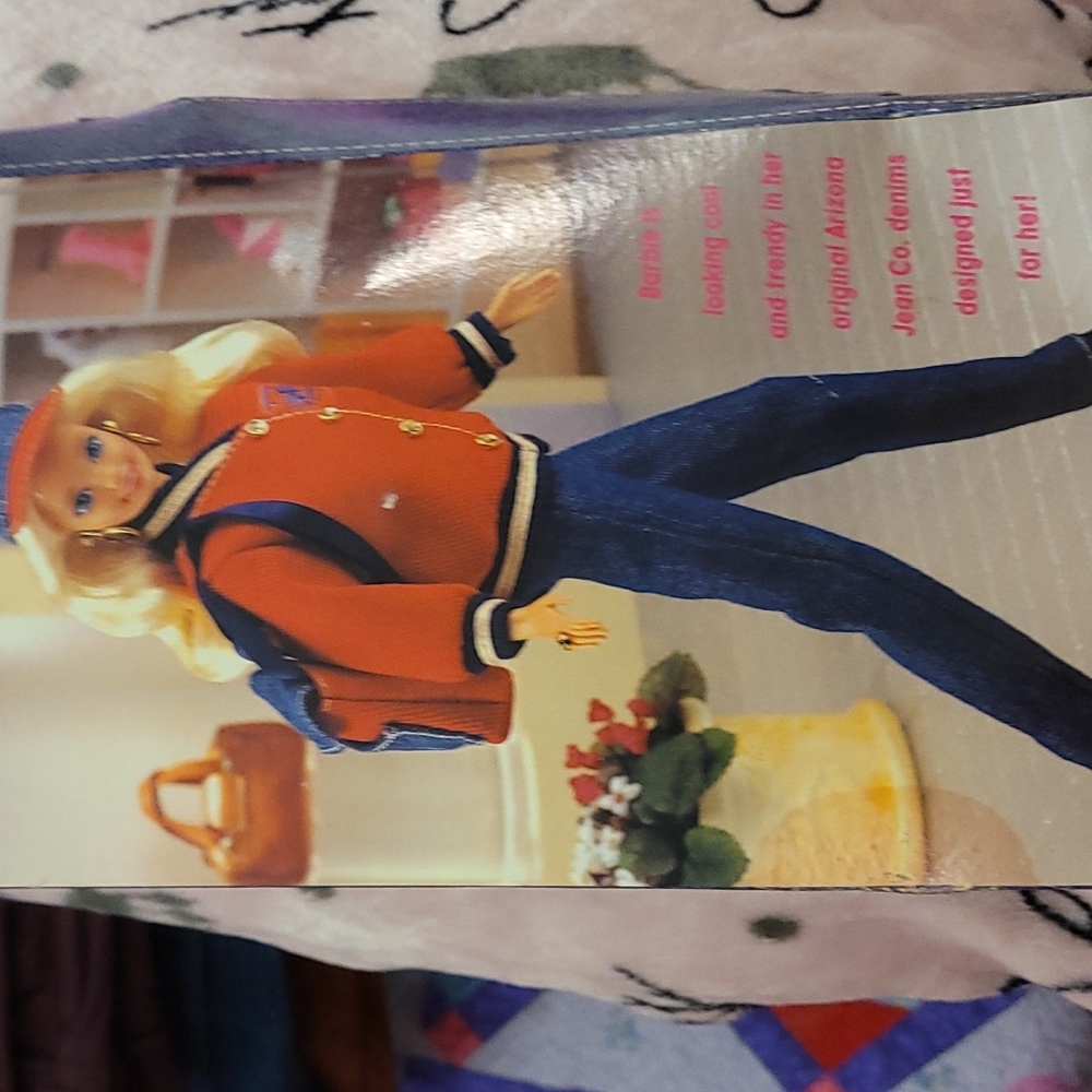 Barbie - Picture 2 of 3